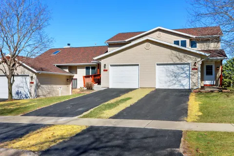 $284,500 | 3207 Randolph Road, Janesville, WI 53546