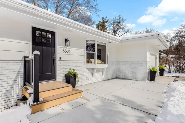 $400,000 | 6506 Annapolis Lane North, Maple Grove, MN 55311