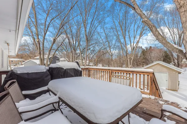 $400,000 | 6506 Annapolis Lane North, Maple Grove, MN 55311