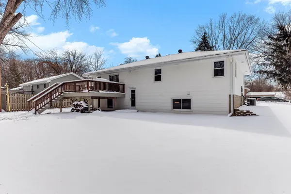 $400,000 | 6506 Annapolis Lane North, Maple Grove, MN 55311