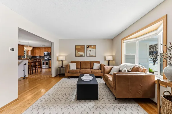 $400,000 | 6506 Annapolis Lane North, Maple Grove, MN 55311