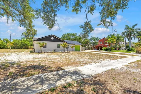 $599,000 | 687 Jasmine Way South, St. Petersburg, FL 33705