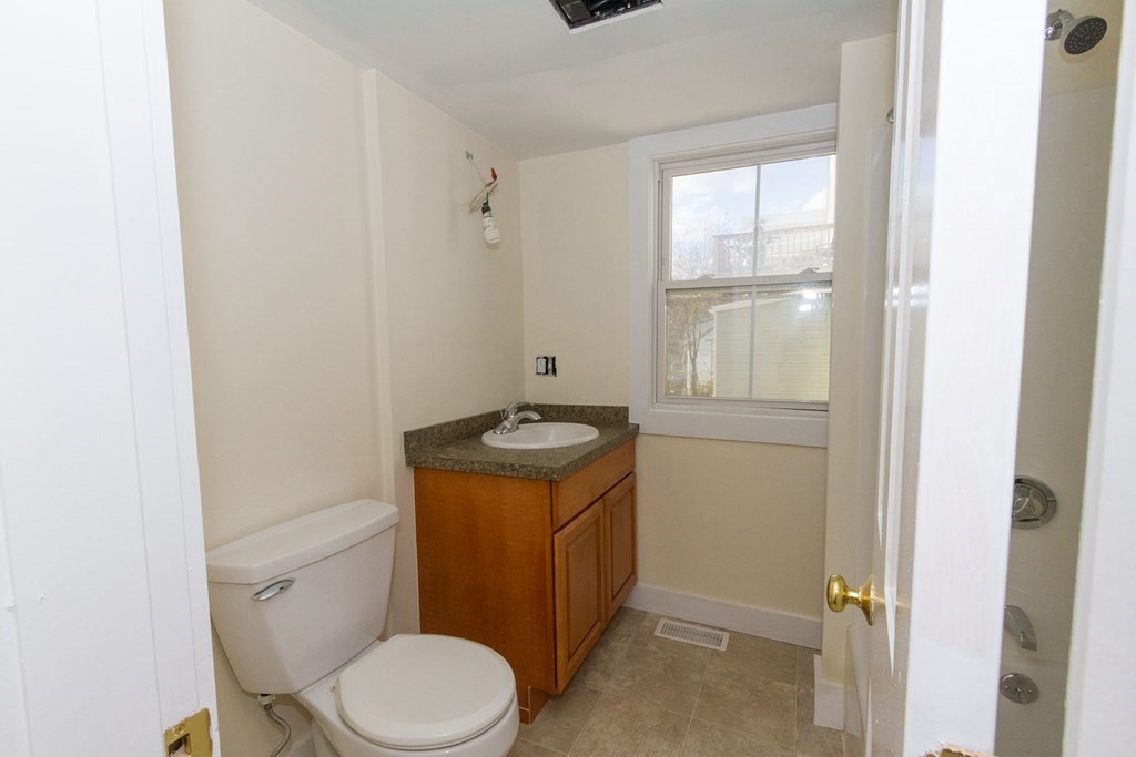 2-4 Riggs Street Gloucester, MA 01930 - Photo 25 of 42 Gallery Image 25