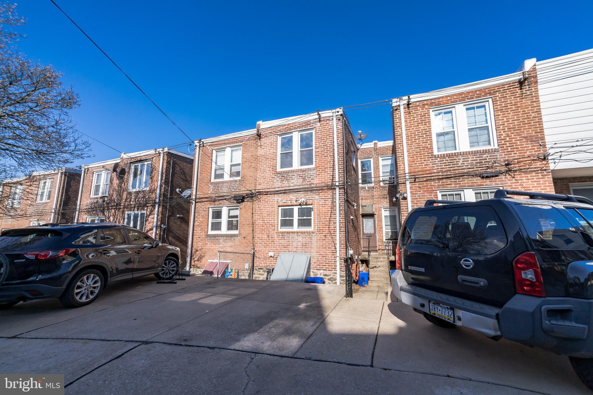 657 Gerhard Street Philadelphia, PA 19128 - Photo 34 of 36 Exterior of home with parking