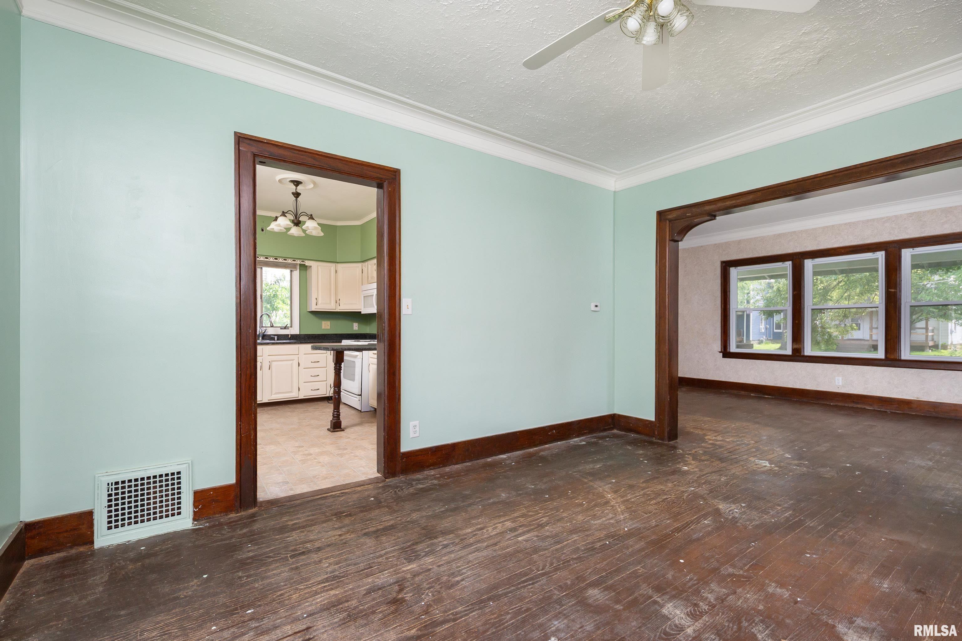 711 3rd Street Moline, IL 61265 - Photo 14 of 32 Gallery Image 14