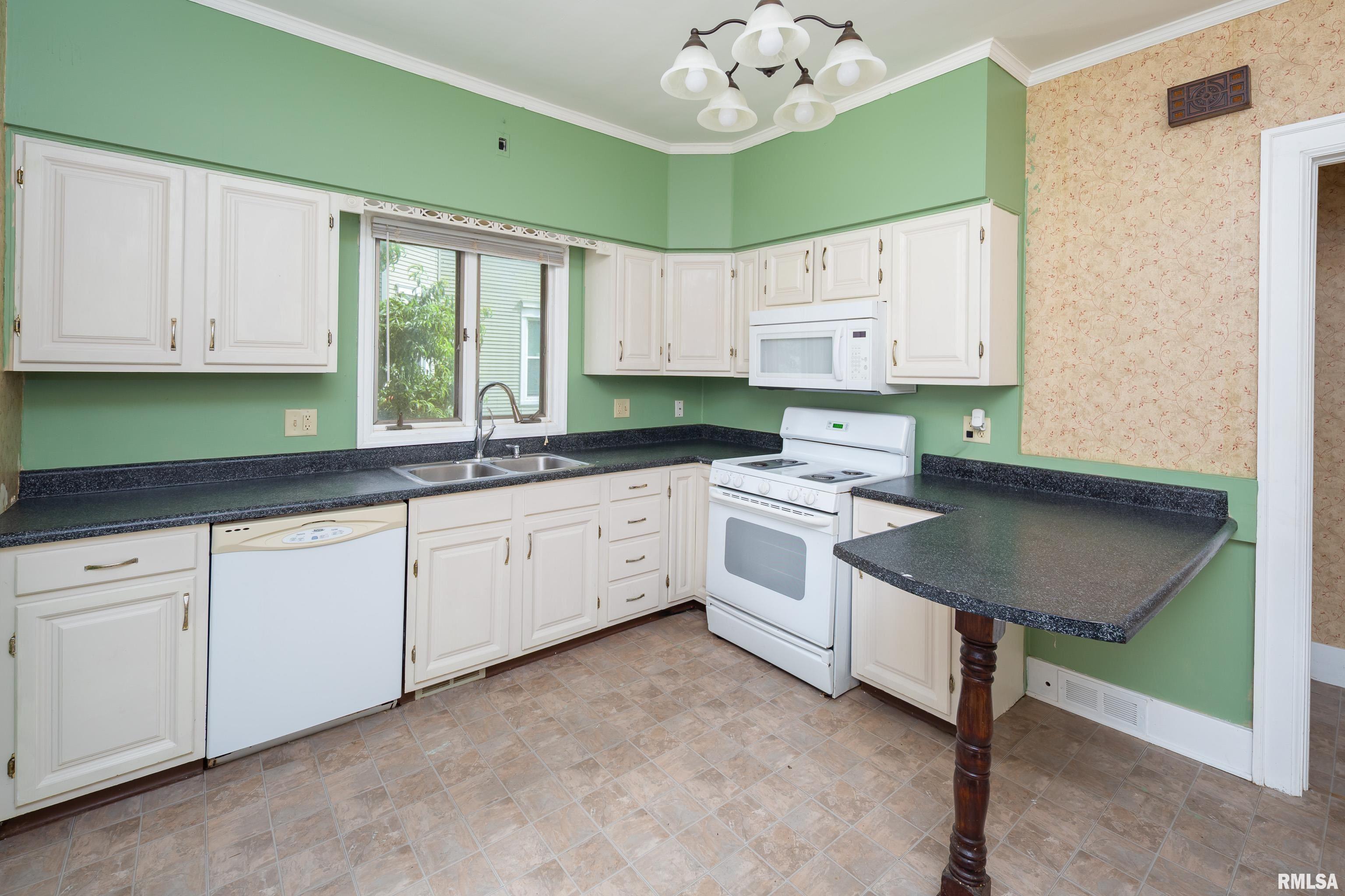 711 3rd Street Moline, IL 61265 - Photo 15 of 32 Gallery Image 15