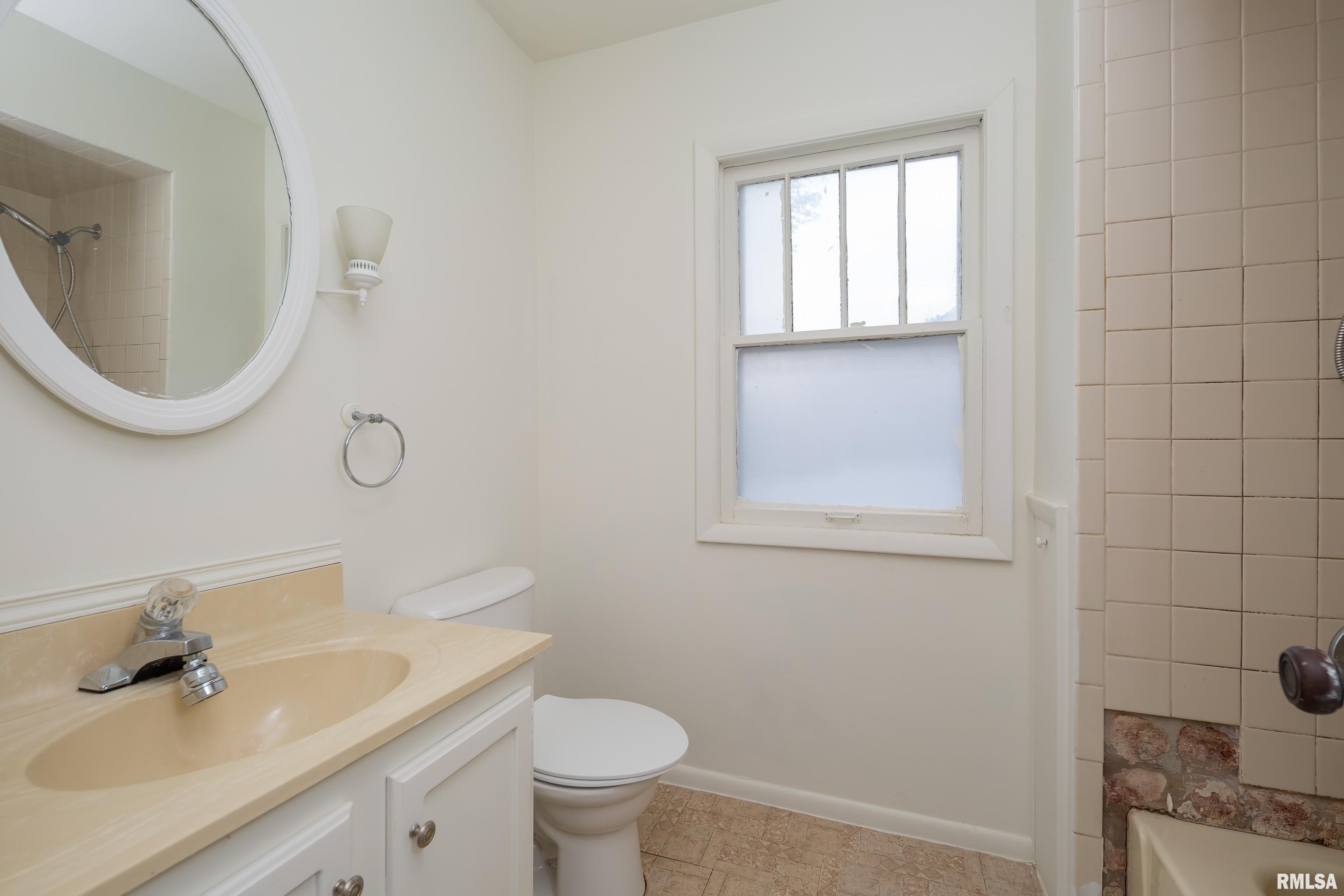 711 3rd Street Moline, IL 61265 - Photo 23 of 32 Gallery Image 23