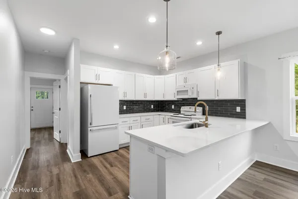 $300,000 | 1841 Penderlea Highway, Burgaw, NC 28425