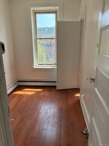 $3,250 | 107 Beadel Street, Unit 2 | East Williamsburg