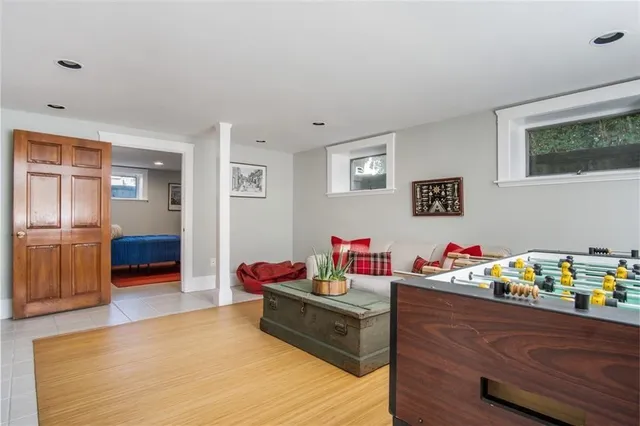 $4,000 | 11 Crescent Road, Unit 2, Middletown, RI 02842