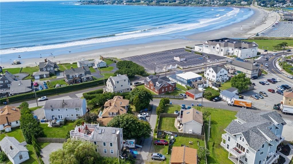 11 Crescent Road, Unit 2 Middletown, RI 02842 - Photo 3 of 31