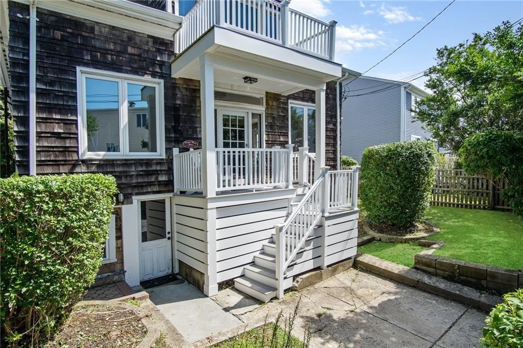 11 Crescent Road, Unit 2 Middletown, RI 02842 - Photo 5 of 31