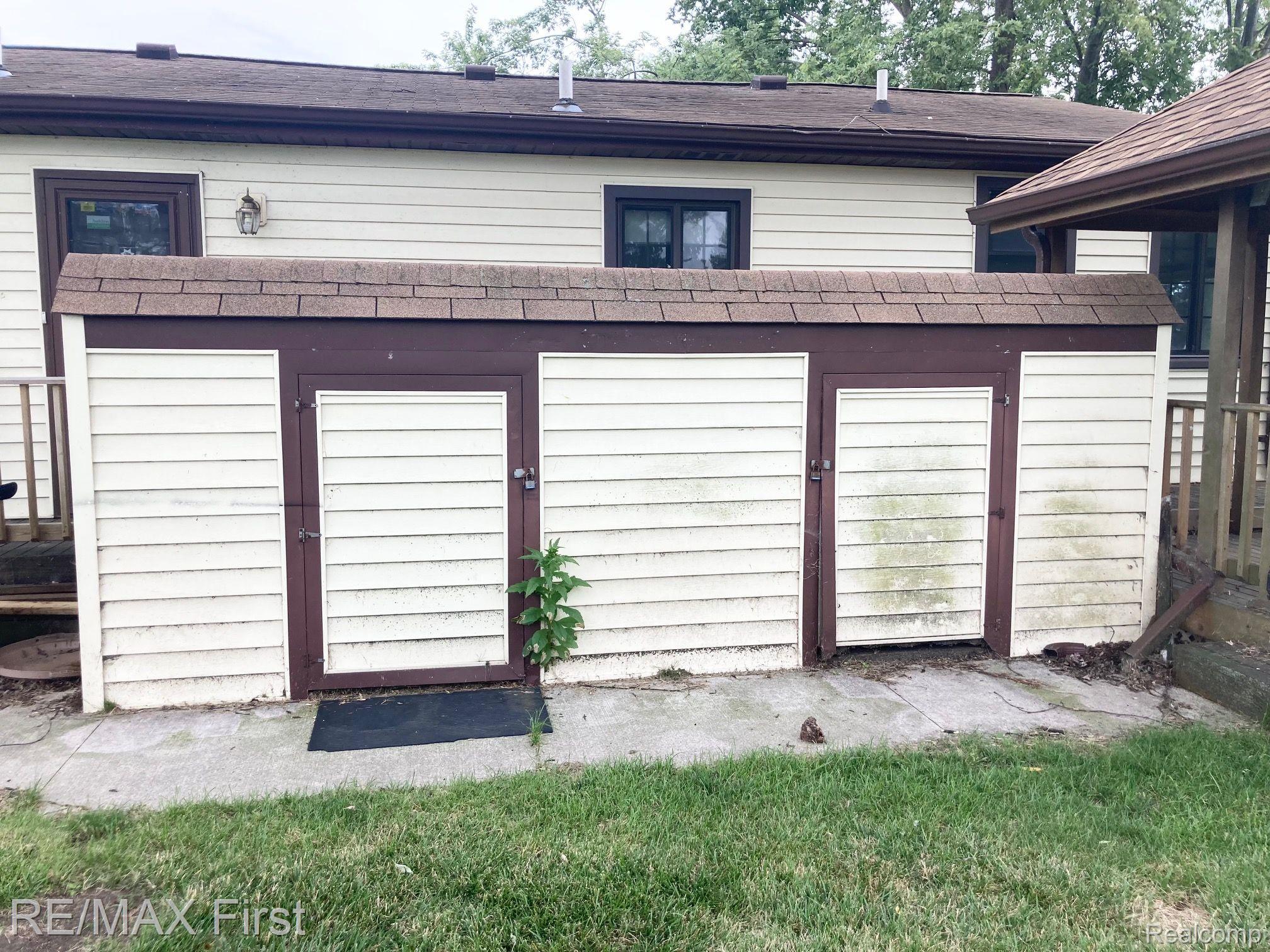 6439 Dyke Road Algonac, MI 48001 - Photo 17 of 25 Gallery Image 17