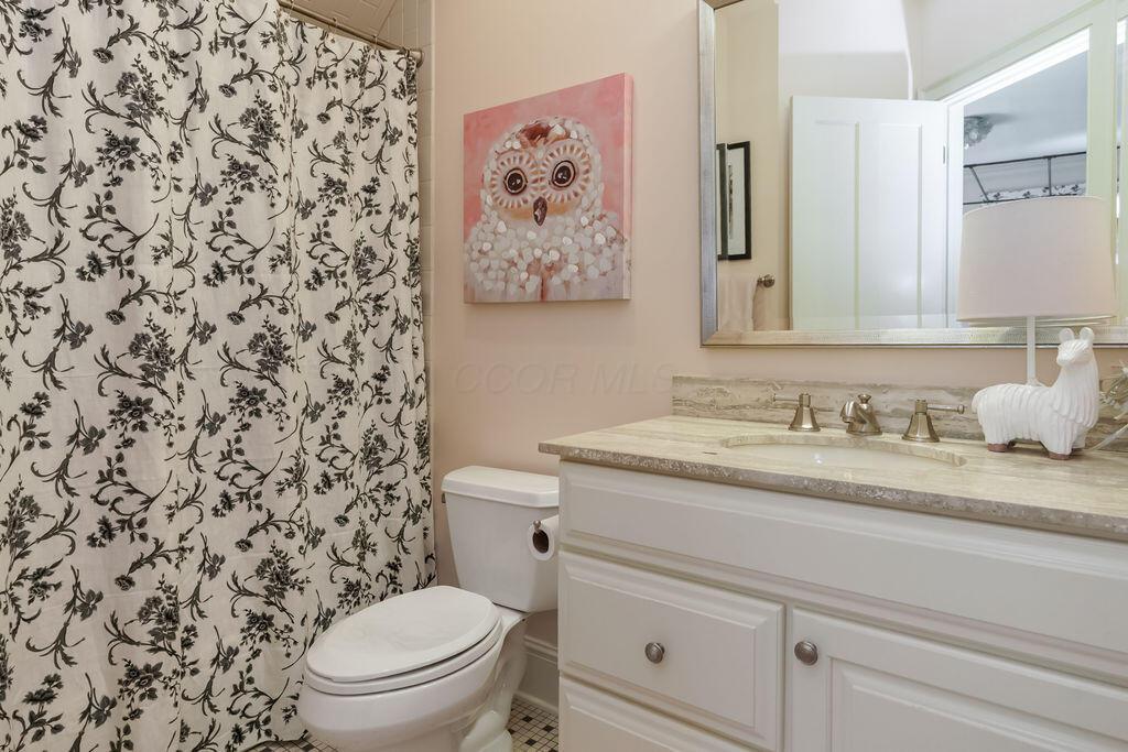 2462 Lane Road Columbus, OH 43220 - Photo 36 of 80 Full Bathroom 2