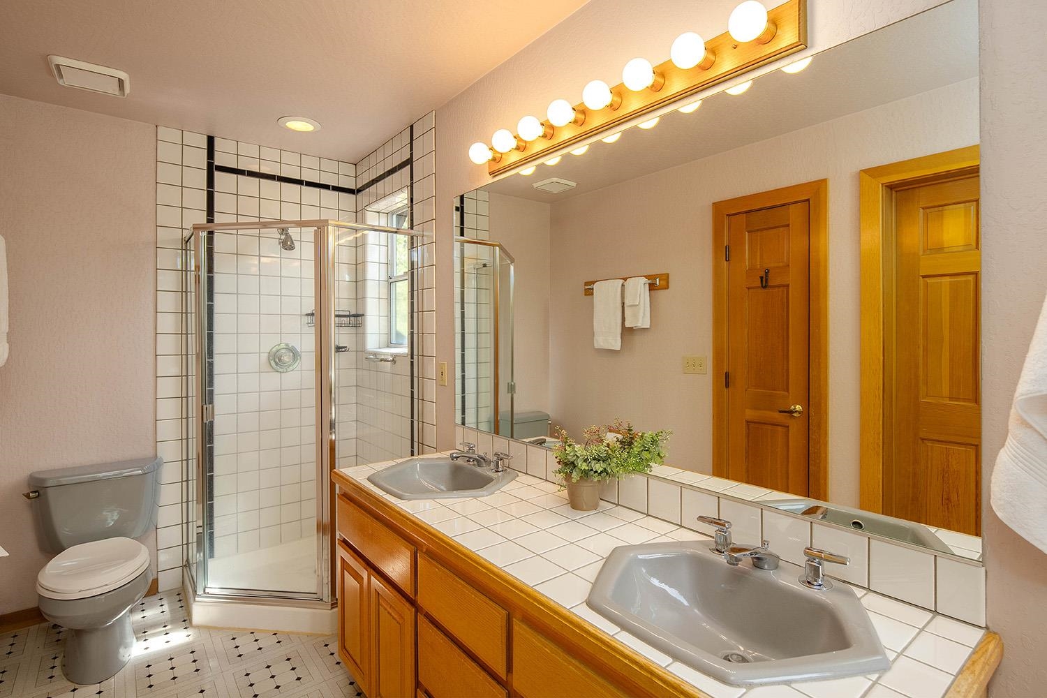 11904 Bennett Flat Road Truckee, CA 96161 - Photo 15 of 21 a bathroom with a sink a toilet and shower