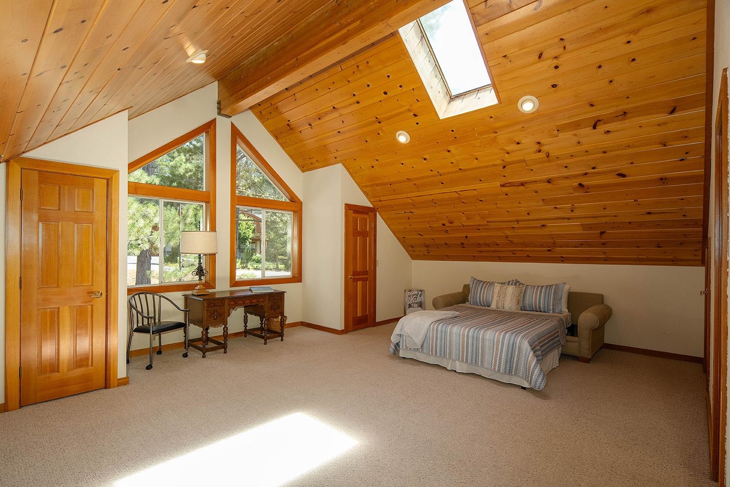 11904 Bennett Flat Road Truckee, CA 96161 - Photo 19 of 21 a living room with furniture and a window