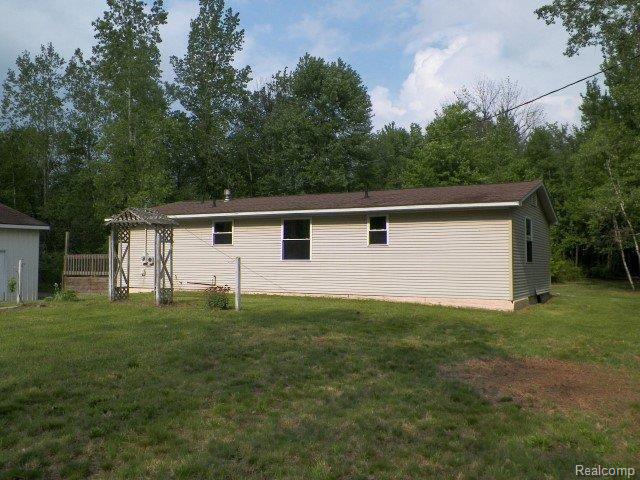 6400 Maple Road Vassar, MI 48768 - Photo 20 of 21 262-155474 - Rear (3).JPG