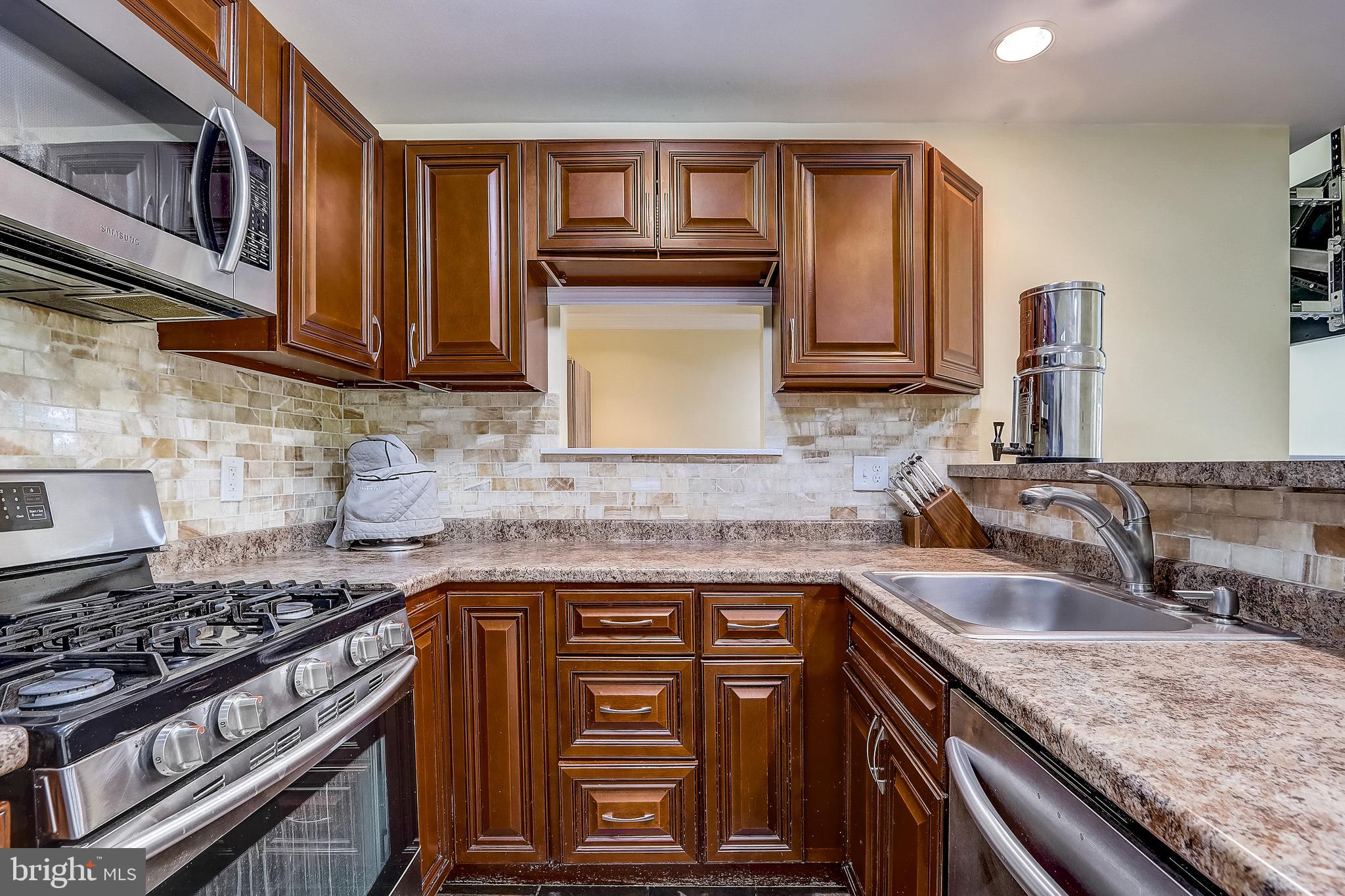 6832 Hayley Ridge Way, Unit B Baltimore, MD 21209 - Photo 12 of 31 Gallery Image 12