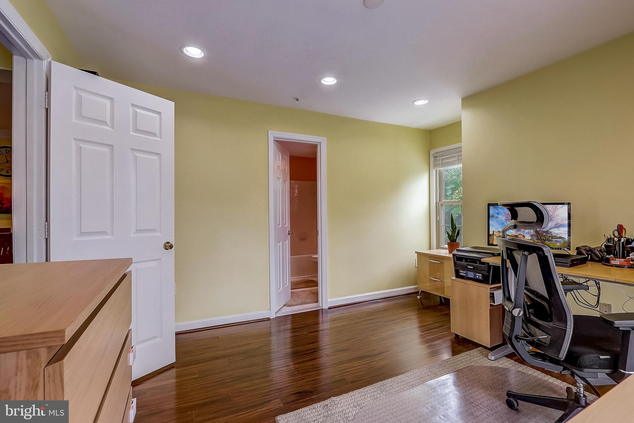 6832 Hayley Ridge Way, Unit B Baltimore, MD 21209 - Photo 15 of 31 Gallery Image 15