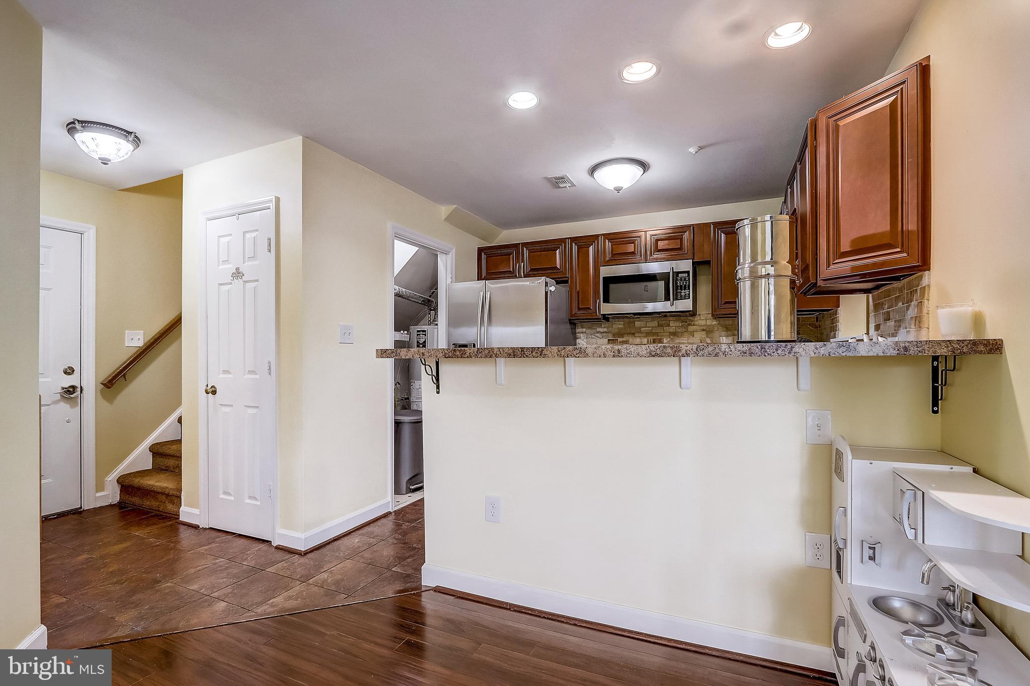6832 Hayley Ridge Way, Unit B Baltimore, MD 21209 - Photo 10 of 31 Gallery Image 10