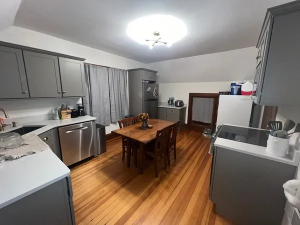 $1,850 | 36 Maple Avenue, Unit 2, Bridgewater, MA 02324