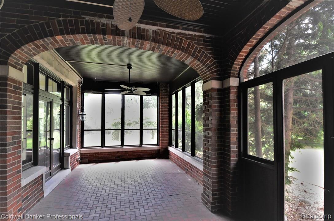 1007 Bishop Road Grosse Pointe, MI 48230 - Photo 48 of 59 DSC_1794.JPG