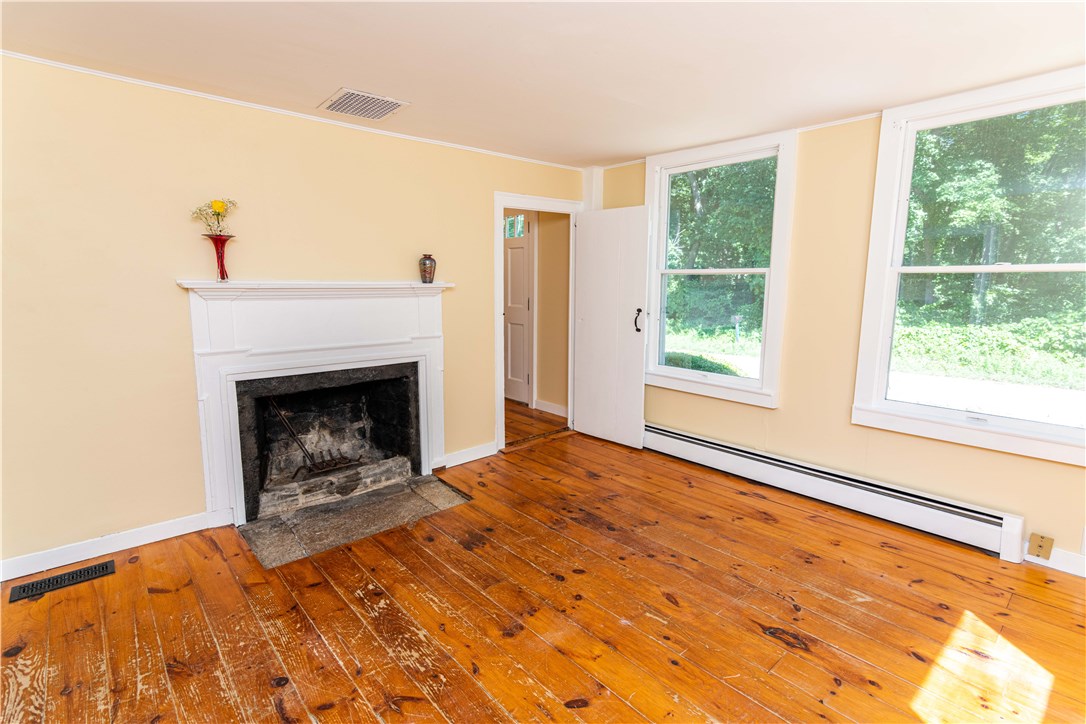 459 Tillinghast Road East Greenwich, RI 02818 - Photo 15 of 28