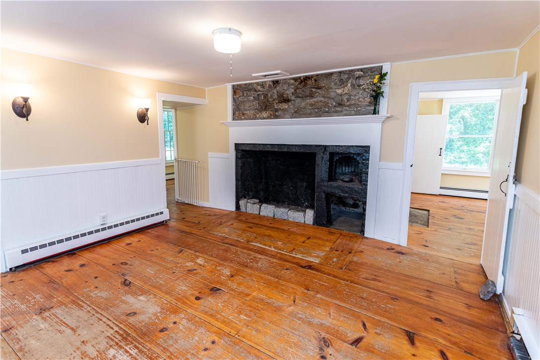459 Tillinghast Road East Greenwich, RI 02818 - Photo 17 of 28