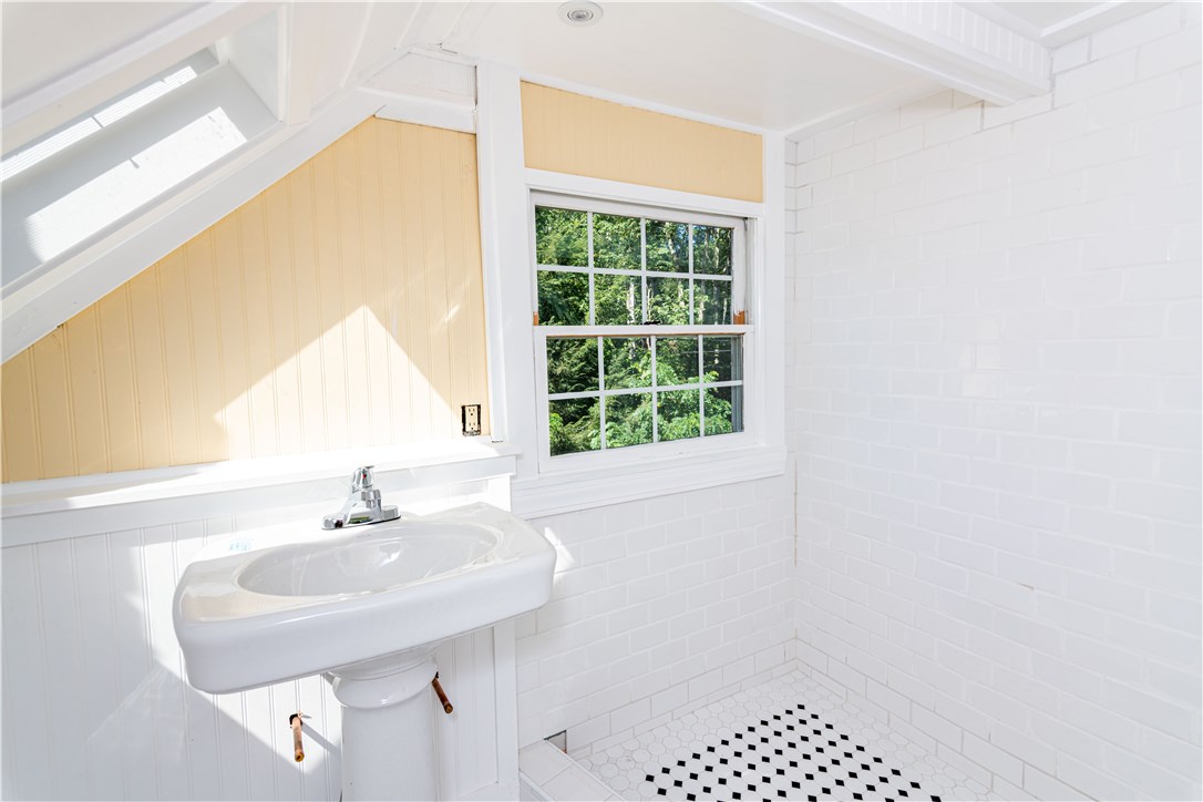 459 Tillinghast Road East Greenwich, RI 02818 - Photo 27 of 28