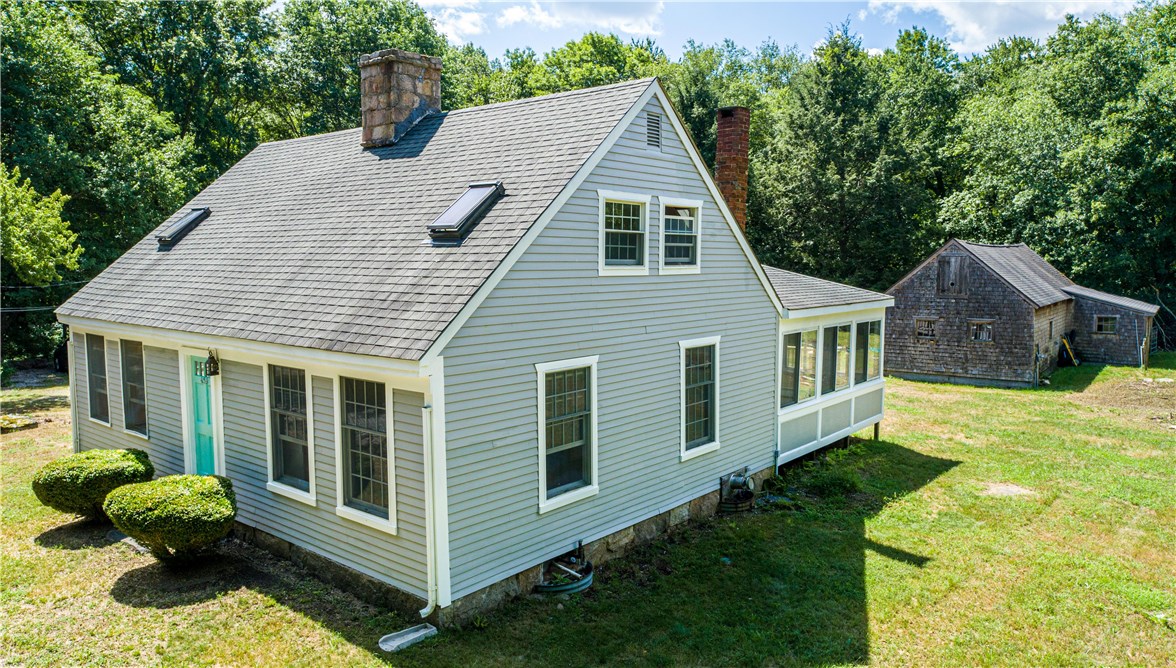 459 Tillinghast Road East Greenwich, RI 02818 - Photo 6 of 28