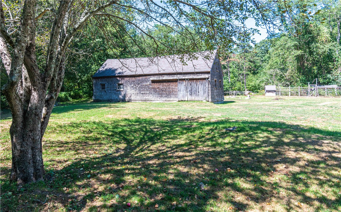 459 Tillinghast Road East Greenwich, RI 02818 - Photo 10 of 28