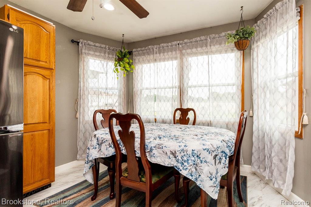 3263 Avon Manor Road Rochester Hills, MI 48307 - Photo 11 of 33