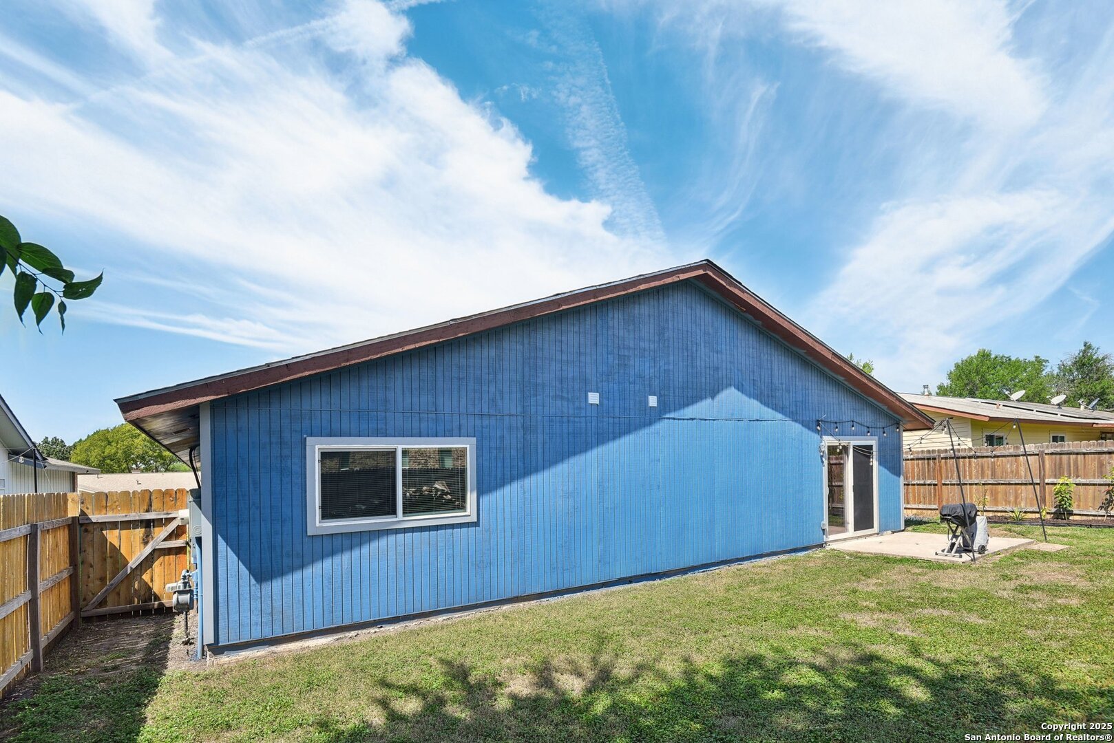 113 Friendswood Path Universal City, TX 78148 - Photo 38 of 40 a house view with a backyard space