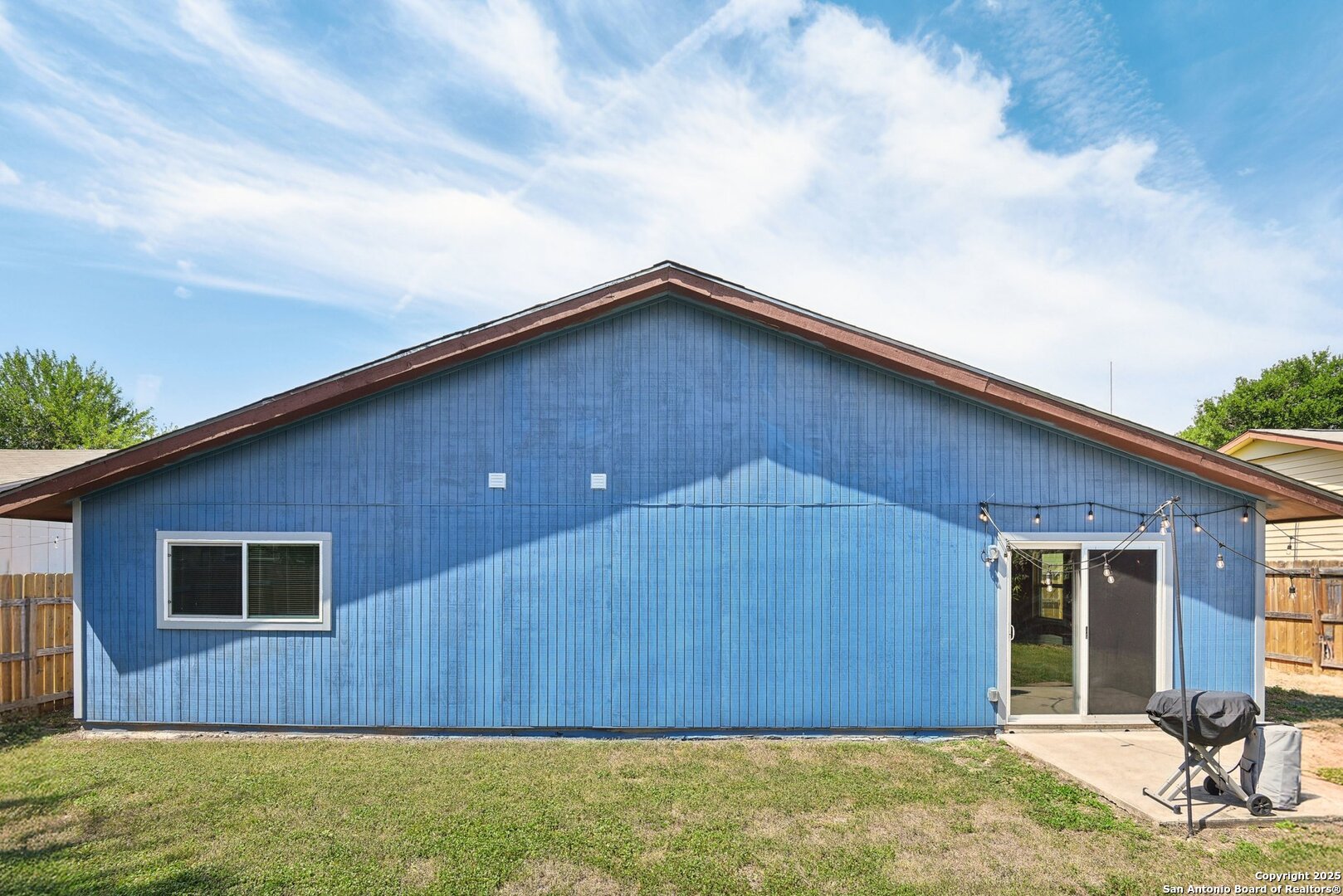 113 Friendswood Path Universal City, TX 78148 - Photo 39 of 40 a house with yard in front of it