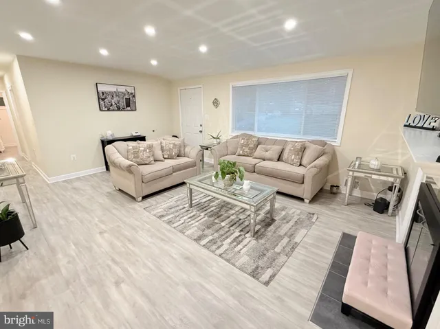 $3,300 | 6910 Fern Place, Annandale, VA 22003