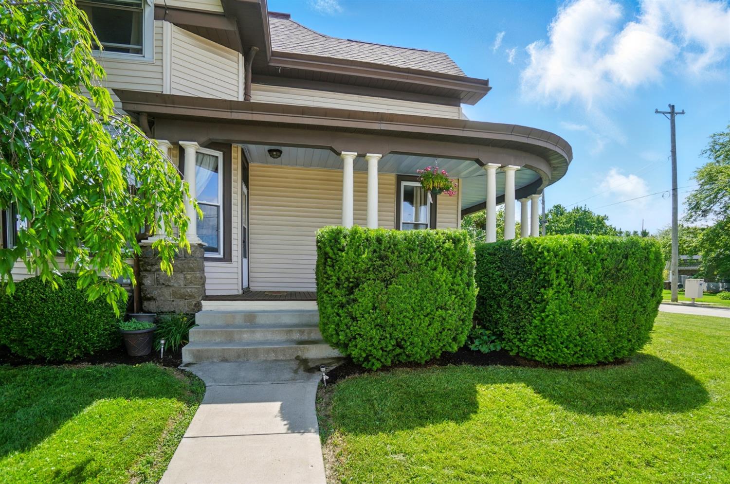 207 Eastern Avenue Sunman, IN 47041 - Photo 3 of 47