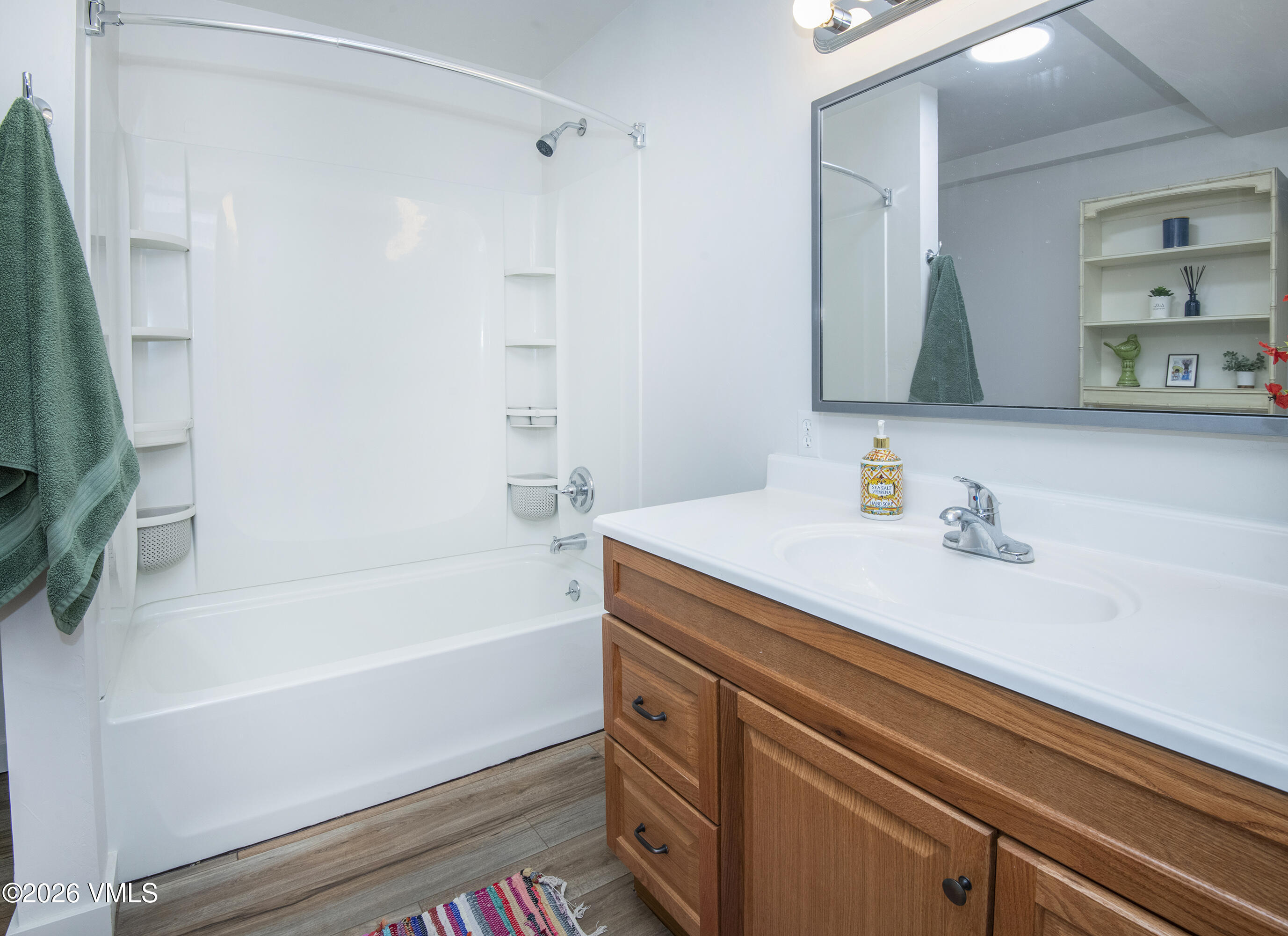 430 Porphyry Road Gypsum, CO 81637 - Photo 20 of 42 a bathroom with a sink and a bathtub