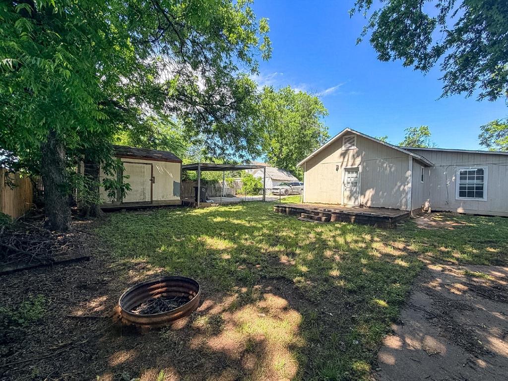 1705 North Robinson Street Cleburne, TX 76031 - Photo 15 of 16