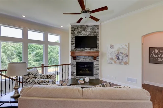 $589,950 | 4490 North 145th Terrace, Basehor, KS 66007