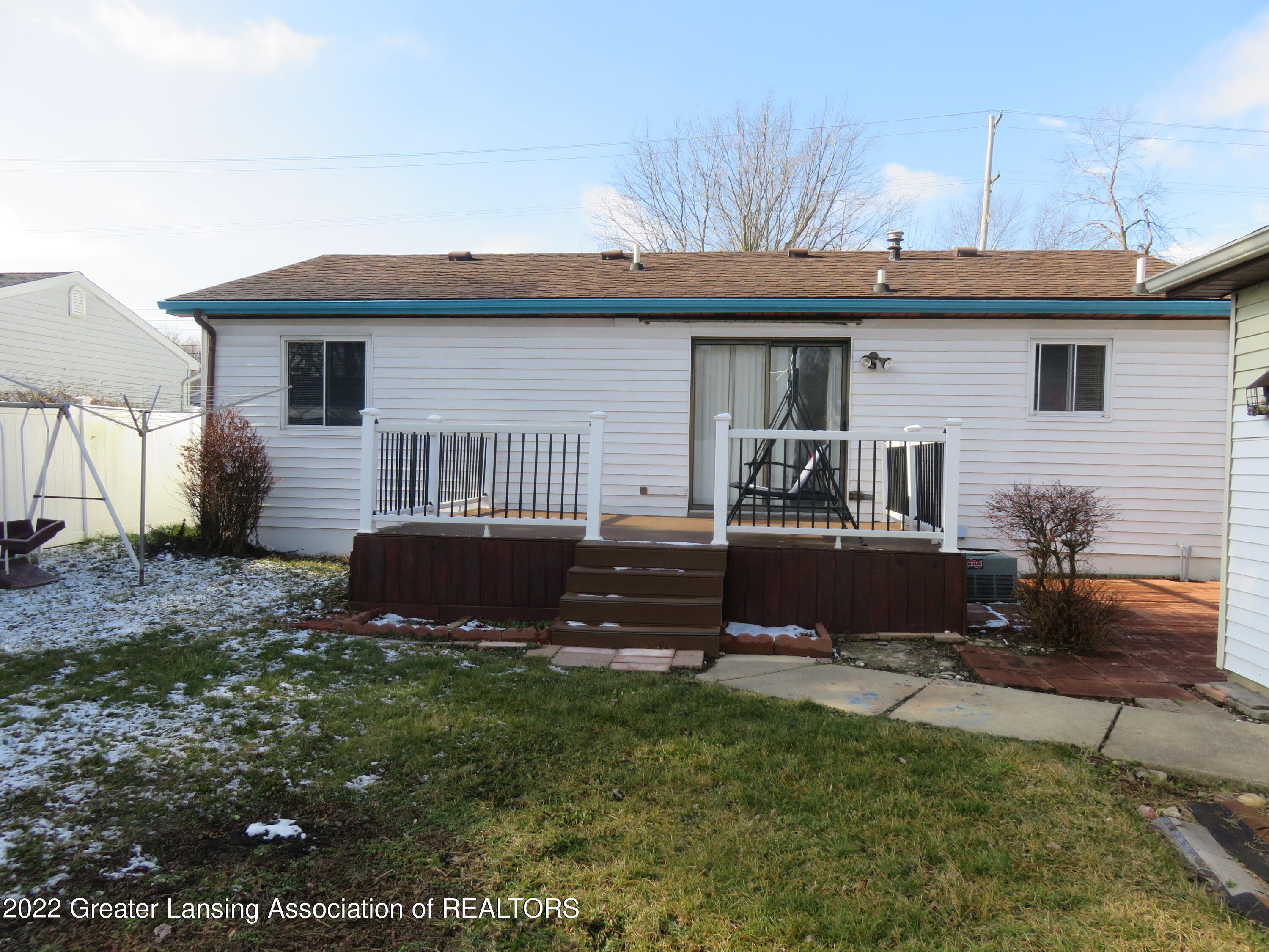 5313 Hughes Road Lansing, MI 48911 - Photo 5 of 33 IMG_3710