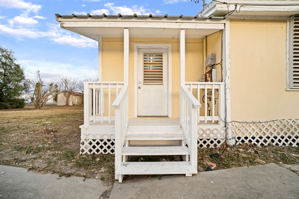 413 East Fulton Street Sinton, TX 78387 - Photo 23 of 27