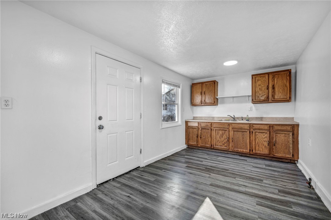 42085 North Ridge Road Elyria, OH 44035 - Photo 16 of 44
