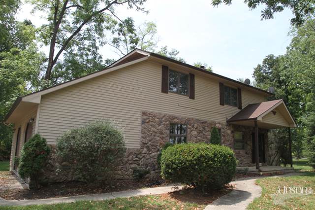 14731 Kress Road Roanoke, IN 46783 - Photo 2 of 21 Gallery Image 2