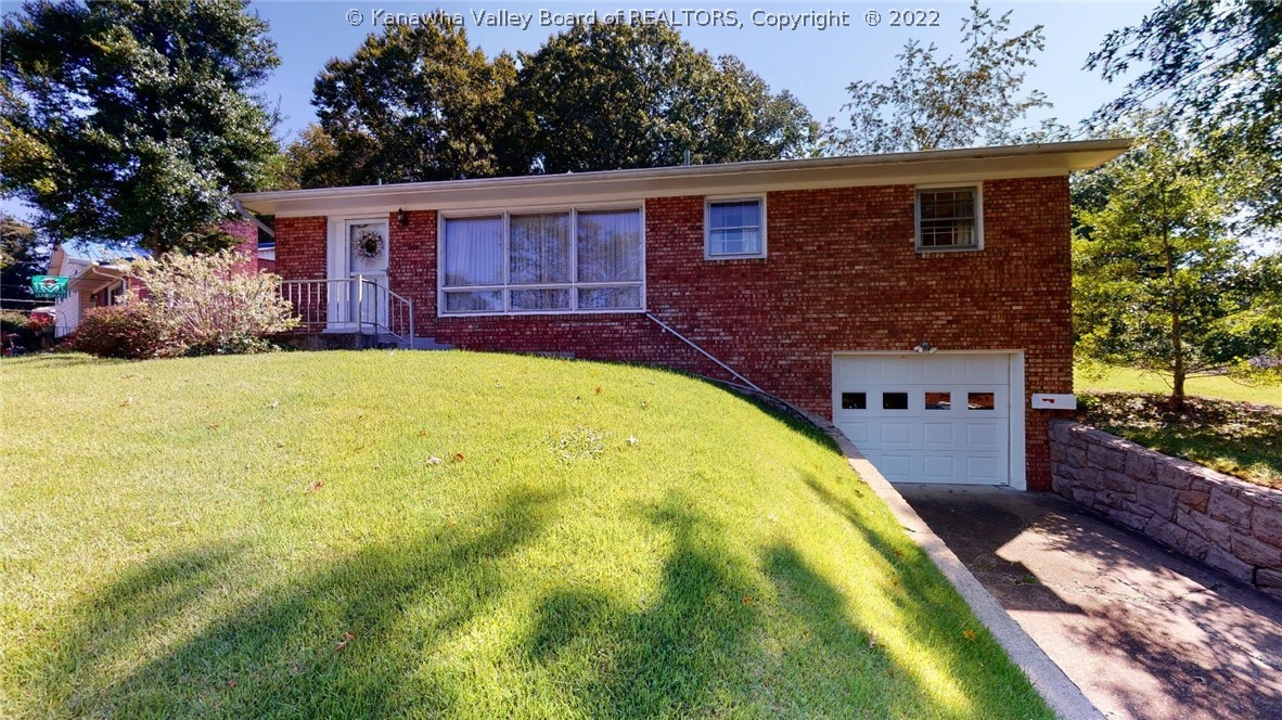 1122 Emerald Road Charleston, WV 25314 - Photo 1 of 24 Gallery Image 1