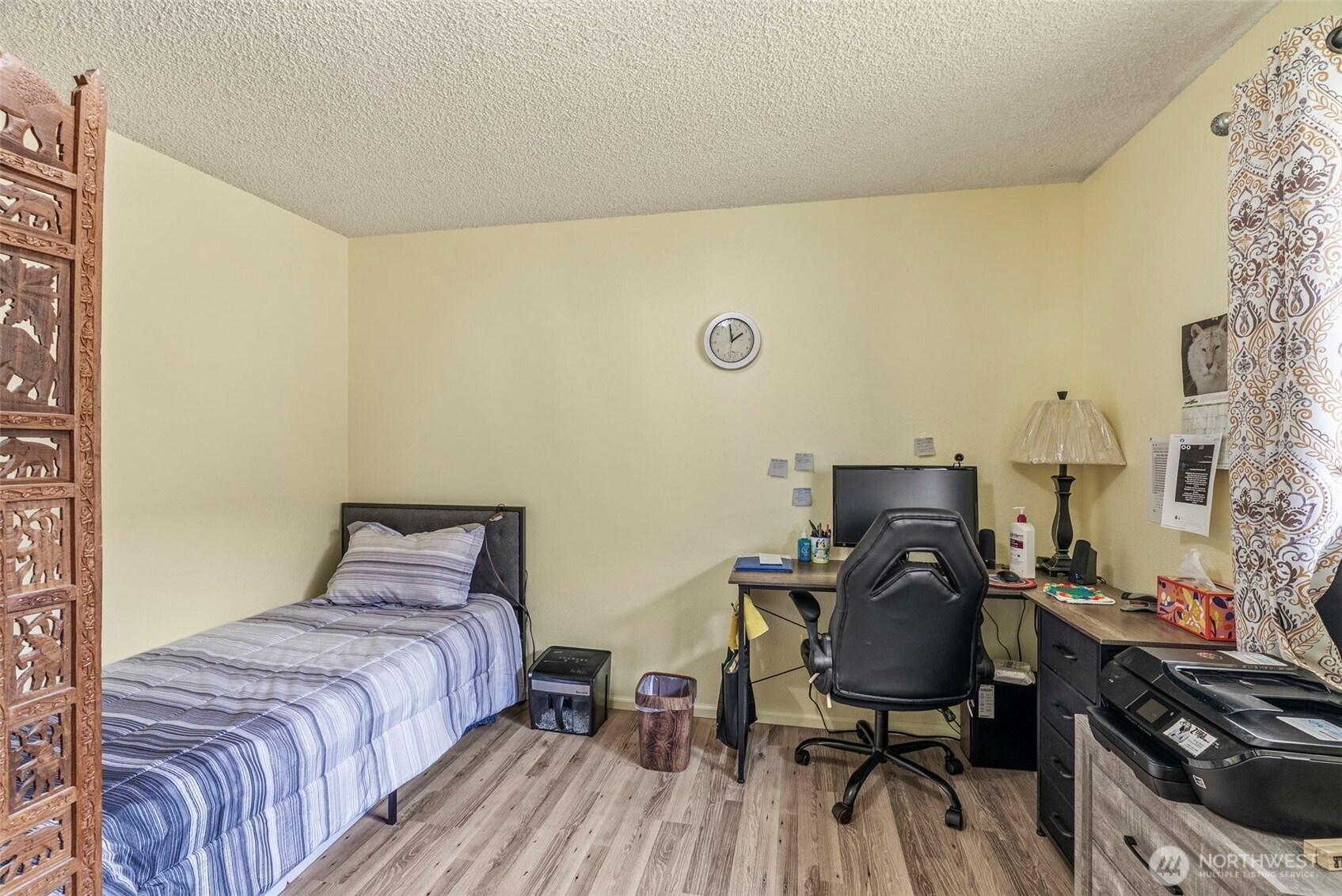 1 Teal Street Longview, WA 98632 - Photo 8 of 36 a bedroom with a bed and a computer on a desk