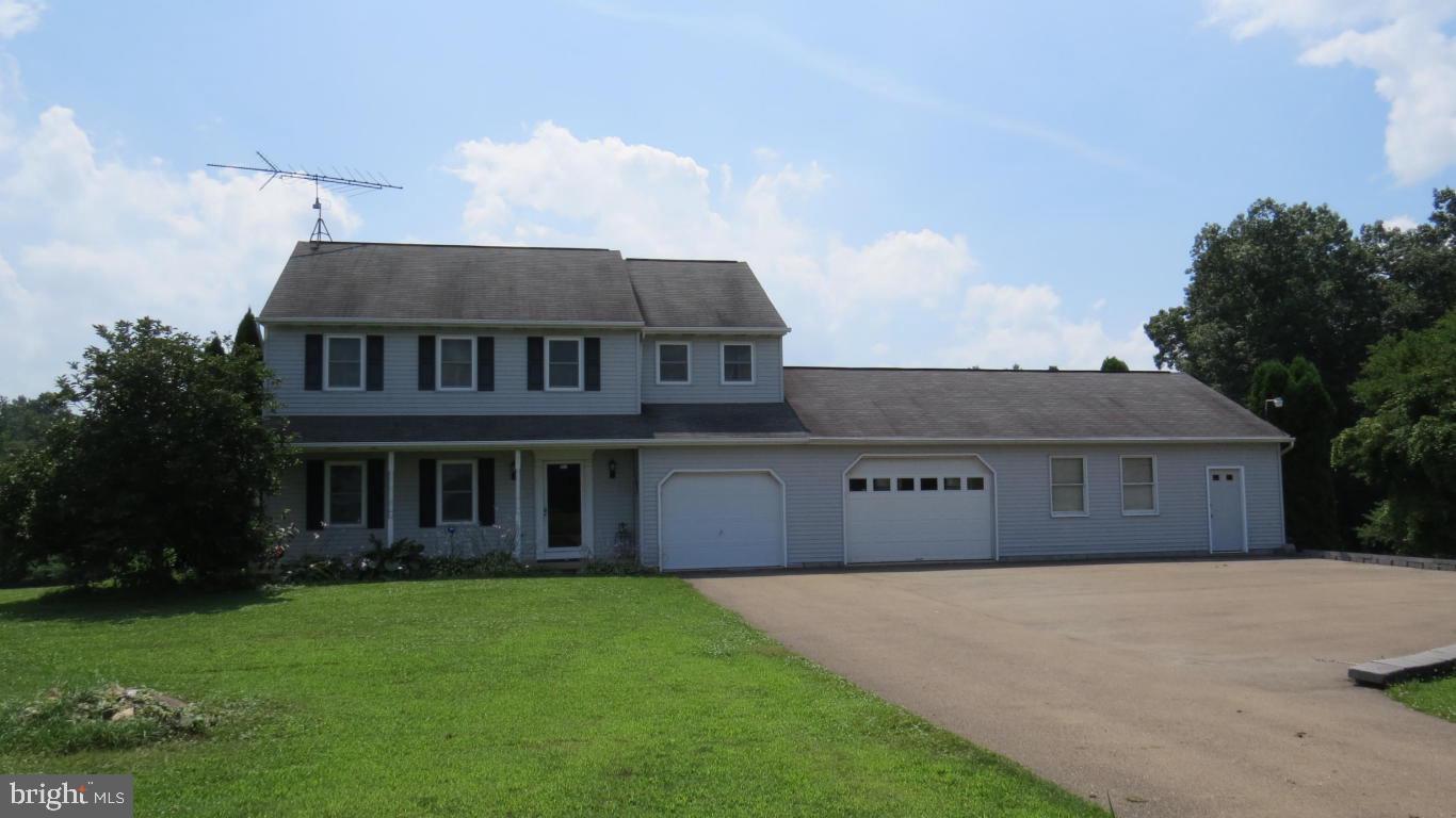 694 King Pen Road Kirkwood, PA 17536 - Photo 1 of 24
