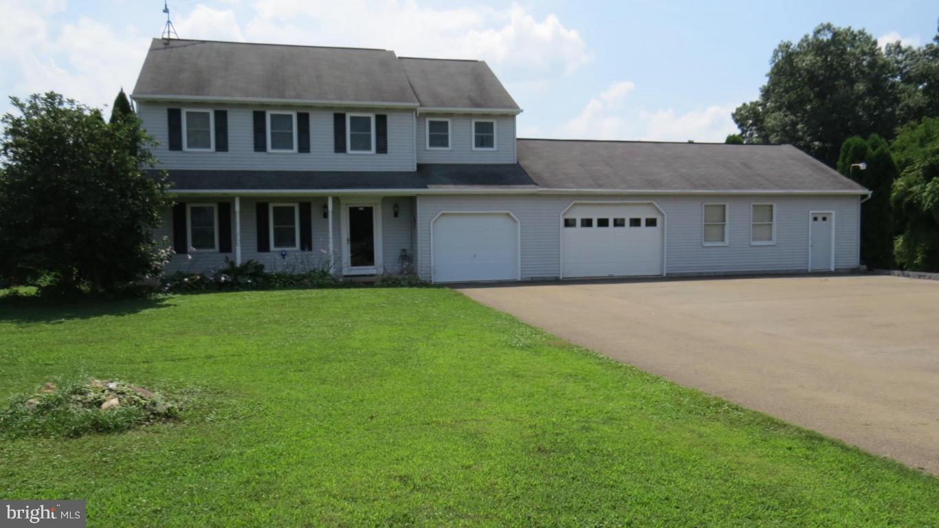 694 King Pen Road Kirkwood, PA 17536 - Photo 2 of 24
