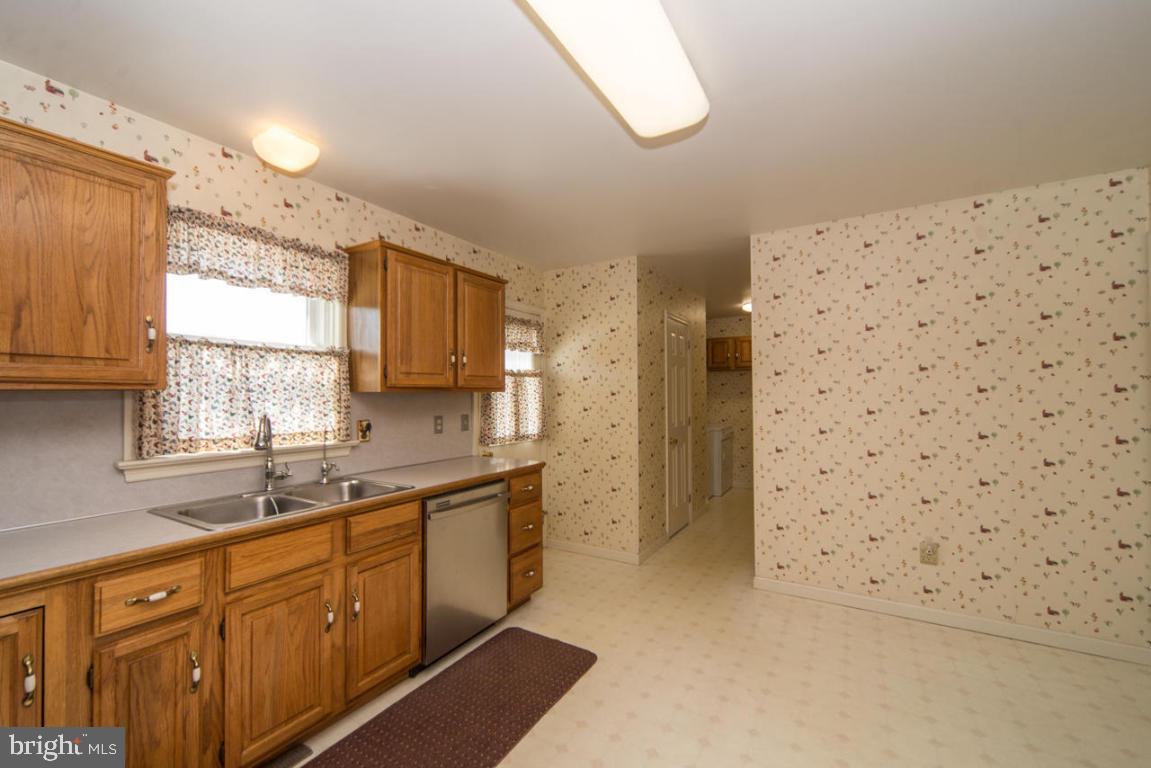 694 King Pen Road Kirkwood, PA 17536 - Photo 13 of 24
