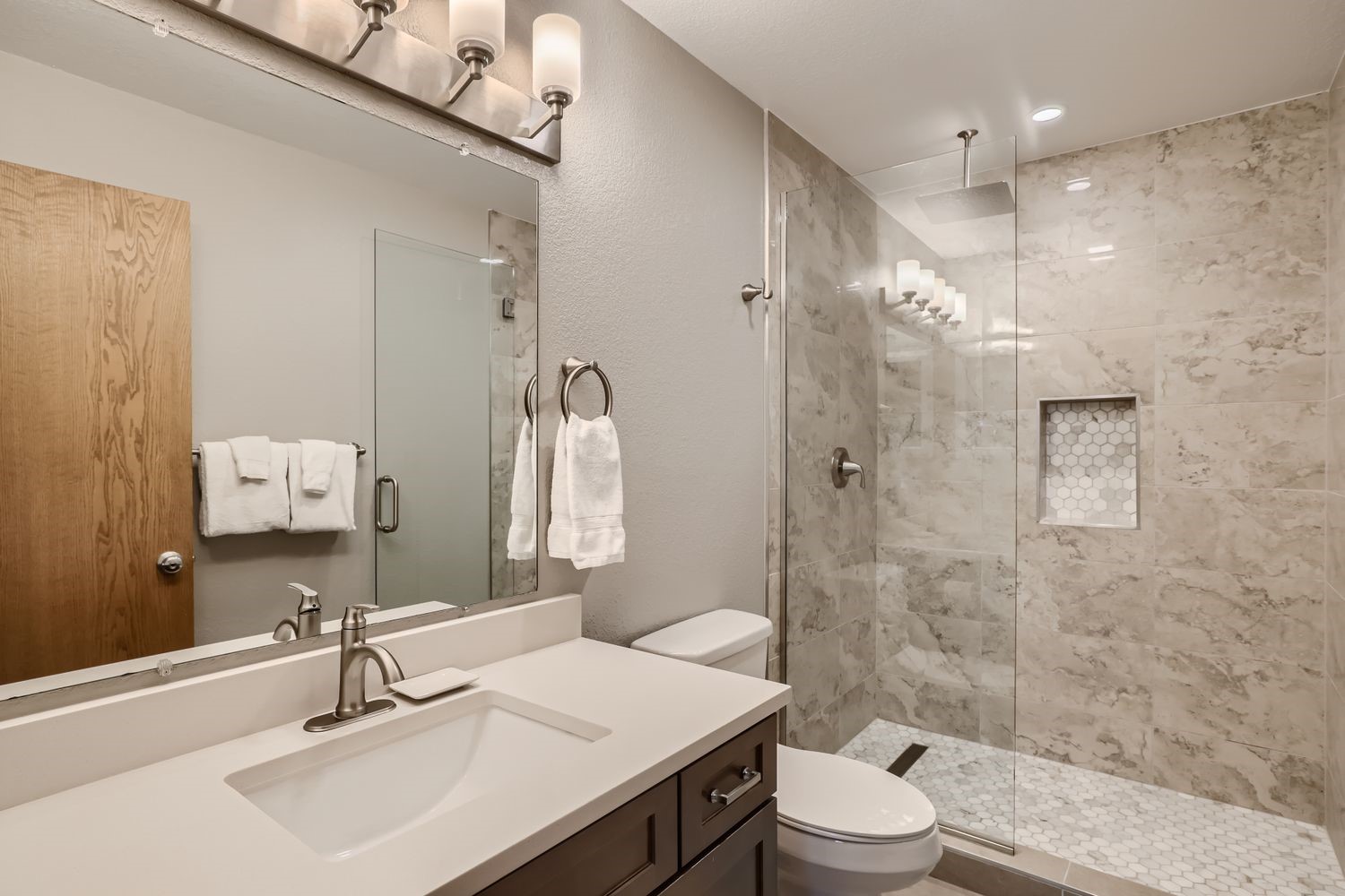 89410 Ryan Gulch Road, Unit 207 Silverthorne, CO 80498 - Photo 4 of 28