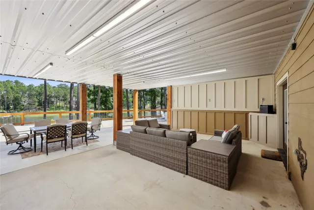 $1,585,000 | 243 Riverbirch, Brookeland, TX 75931